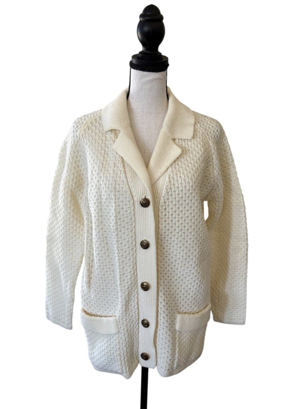 VTG The Broadway Cream Cardigan Sweater 2 Pocket Embossed Buttons Medium Japan